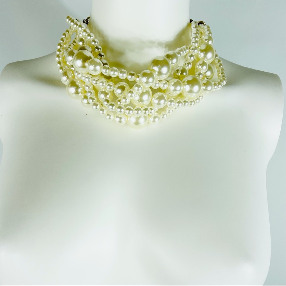 Fashion Women’s Necklace - Picture 3 of 4
